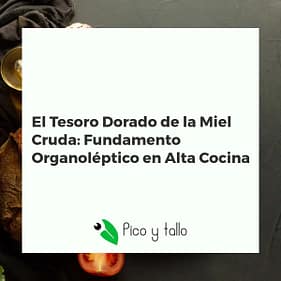 Miel cruda artesanal goteando sobre un plato gourmet, destacando su textura y color dorado en un entorno de alta cocina
